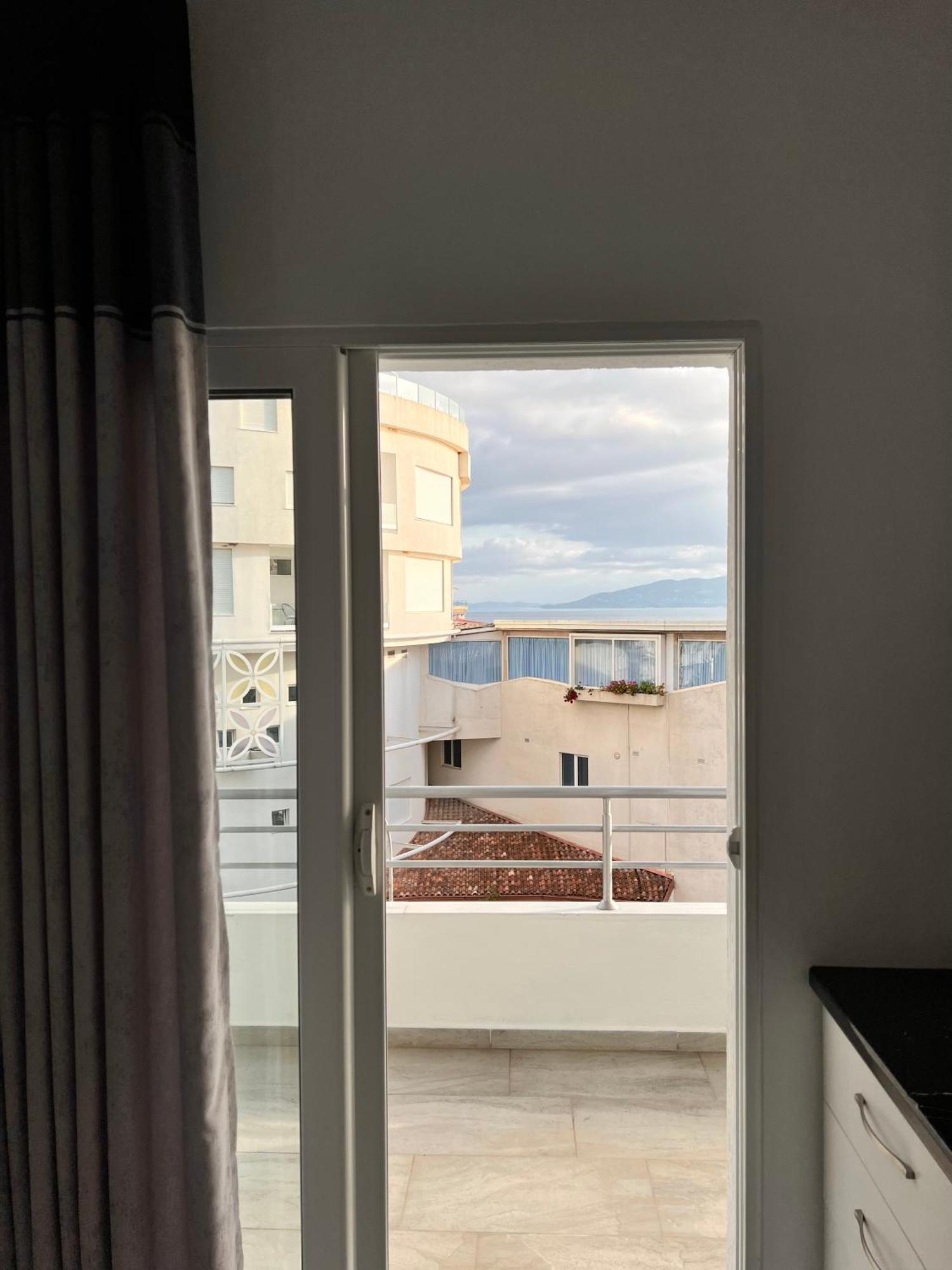 Gjoka Apartments, In Front Of Bougainville Bay Sarandë Zimmer foto